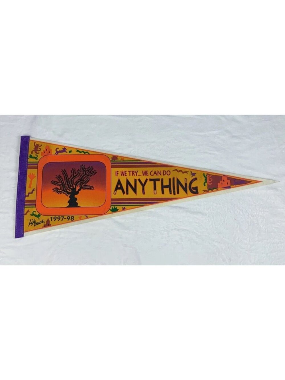 Vintage Western style pennant by life touch